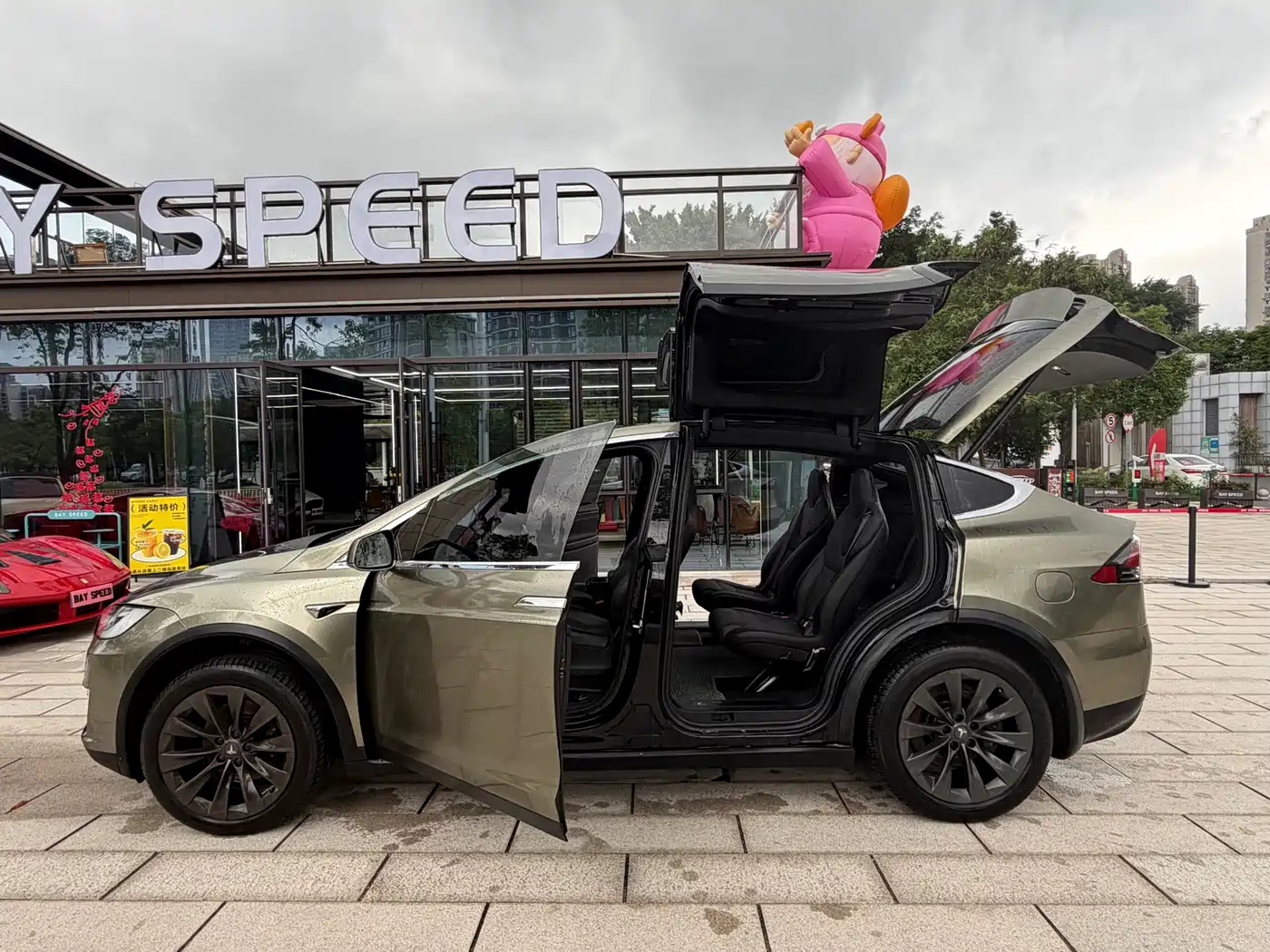 TESLA MODEL X