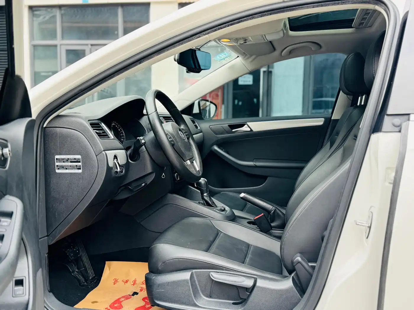 Volkswagen Sagitar 2014 1.4TSI Automatic Luxury фото 11