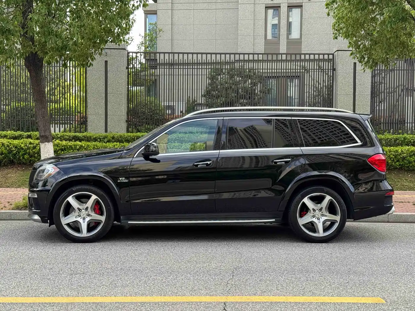 Mercedes-Benz GL-Class AMG 2014 AMG GL 63 фото 15