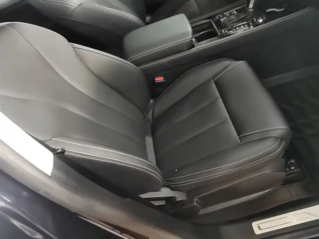 BYD Tang 2019 2.0T Automatic Smart Connect Drive 5-seater China VI фото 25