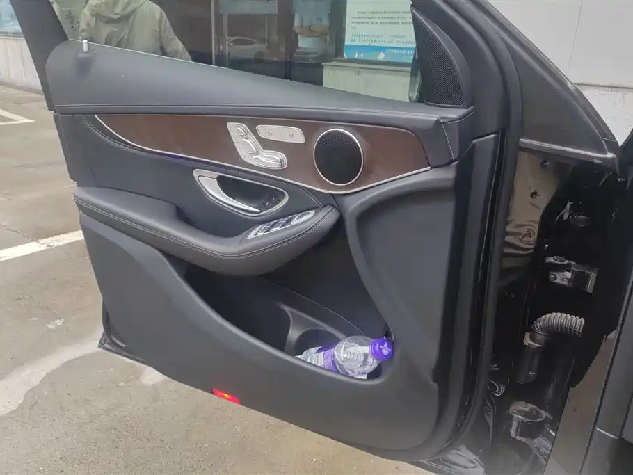 Mercedes-Benz GLC 2020 GLC 300 L 4MATIC Dynamic фото 7