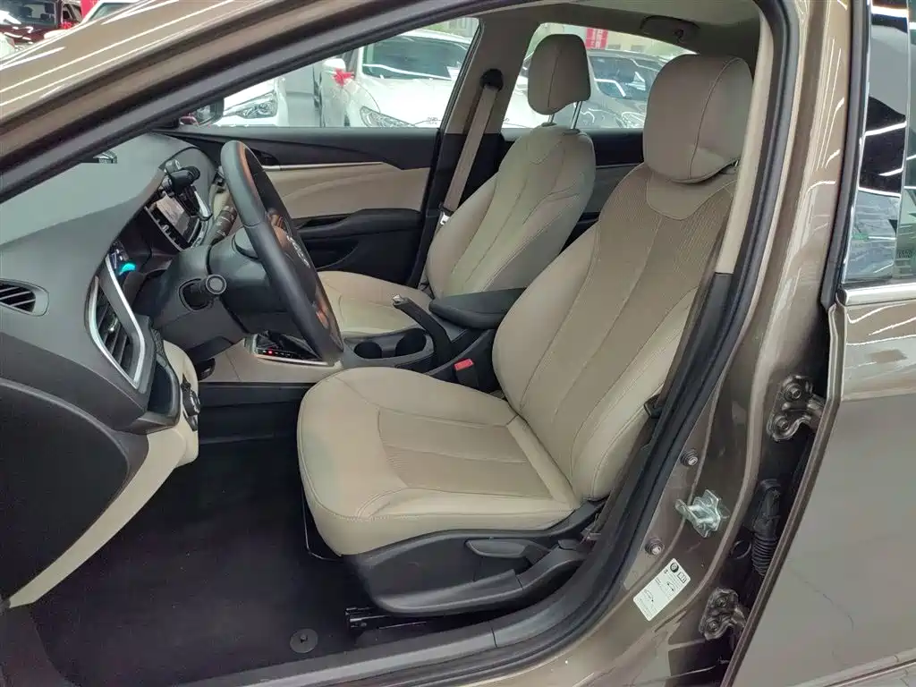 Buick Excelle 2016 15N Automatic Elite фото 15