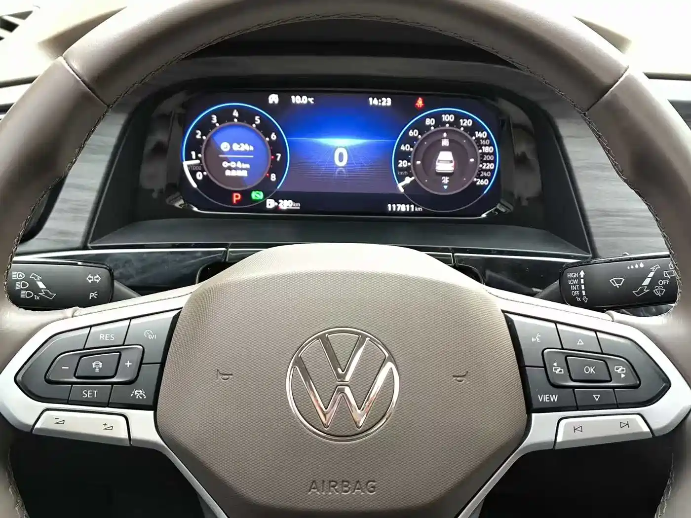 Volkswagen Viloran 2023 380TSI Premium Edition фото 4