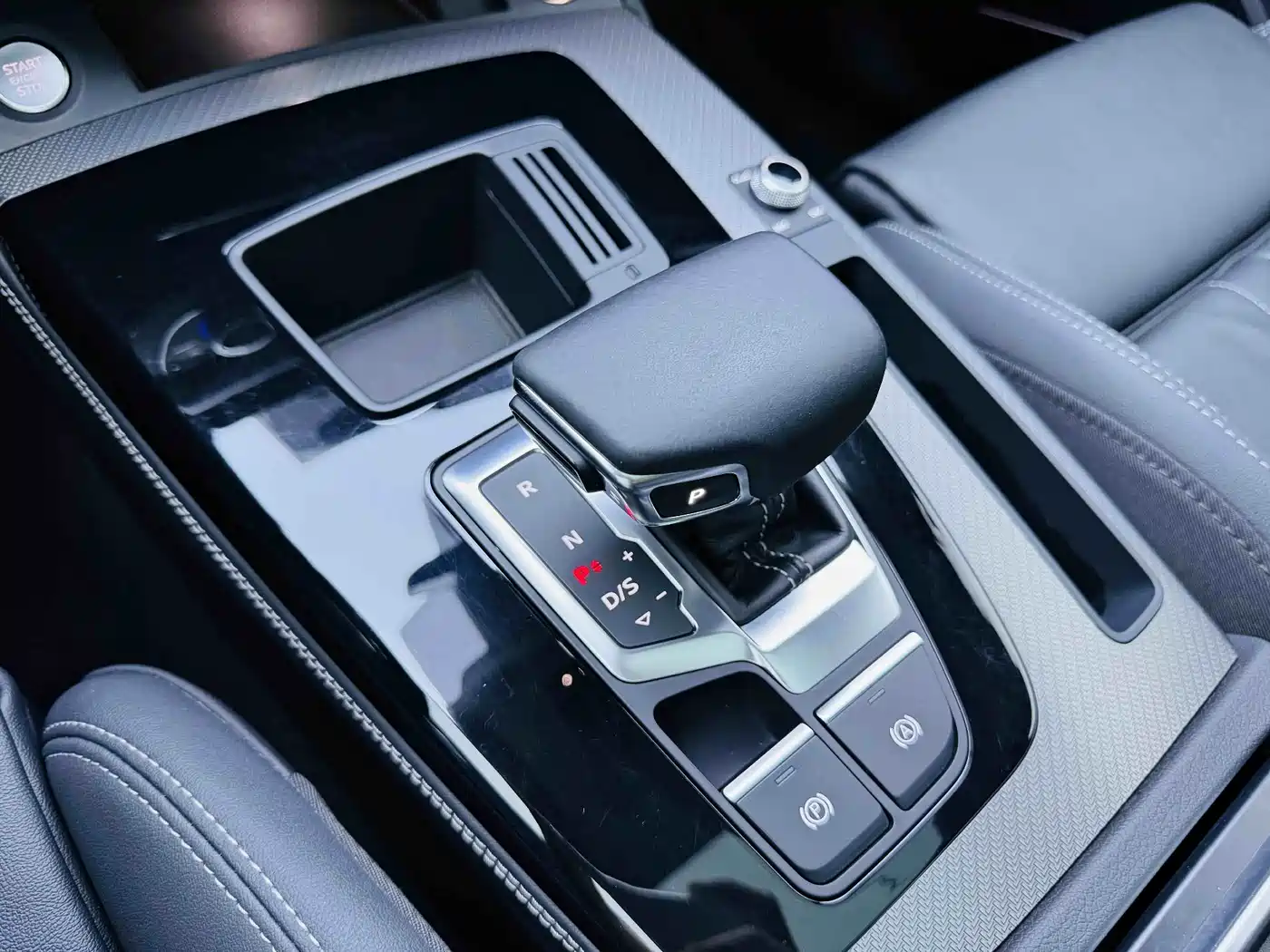 Audi Q5L 2022 Facelift 45T Luxury Dynamic фото 15