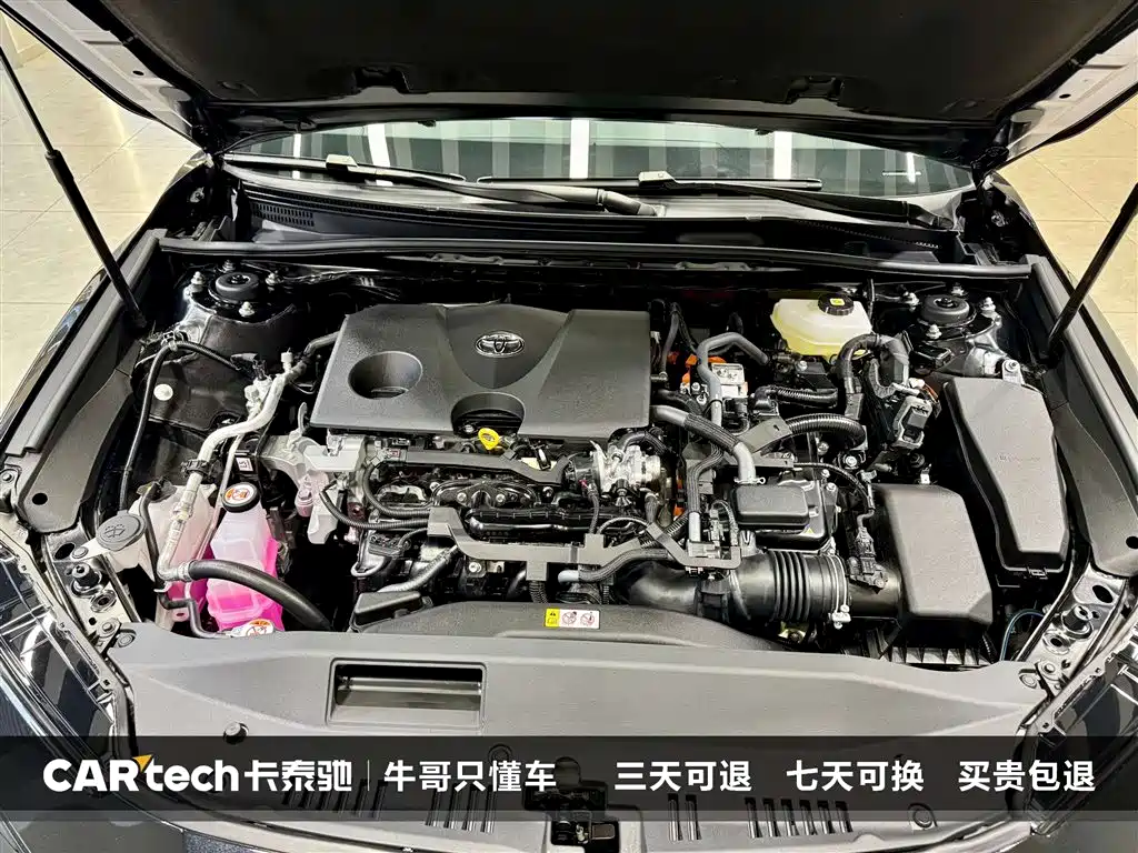 Toyota Camry 2026 Hybrid 2.0HGVP Luxury Edition фото 11