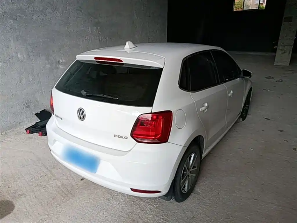 Volkswagen Polo 2016 1.4L Manual Trend фото 7