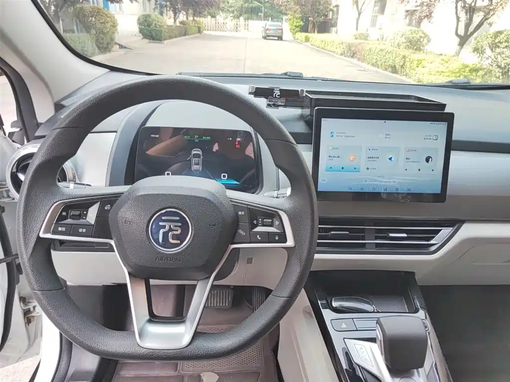 BYD Yuan Pro 2023 320KM Luxury фото 10