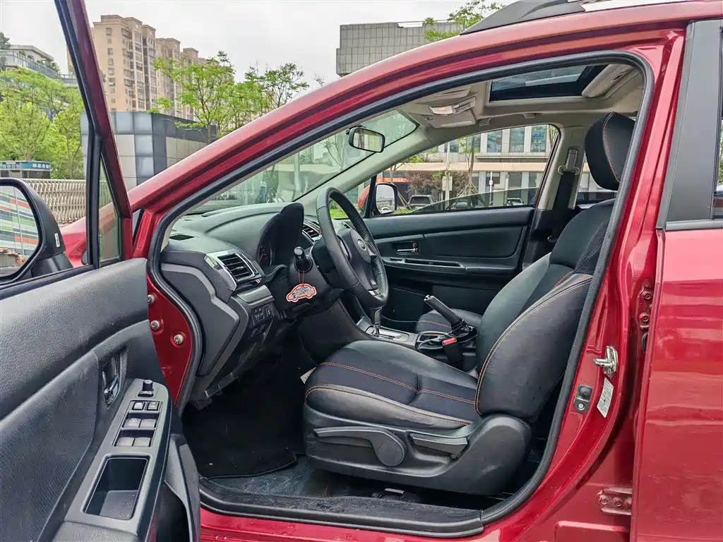 Subaru XV 2014 2.0i Comfort фото 14