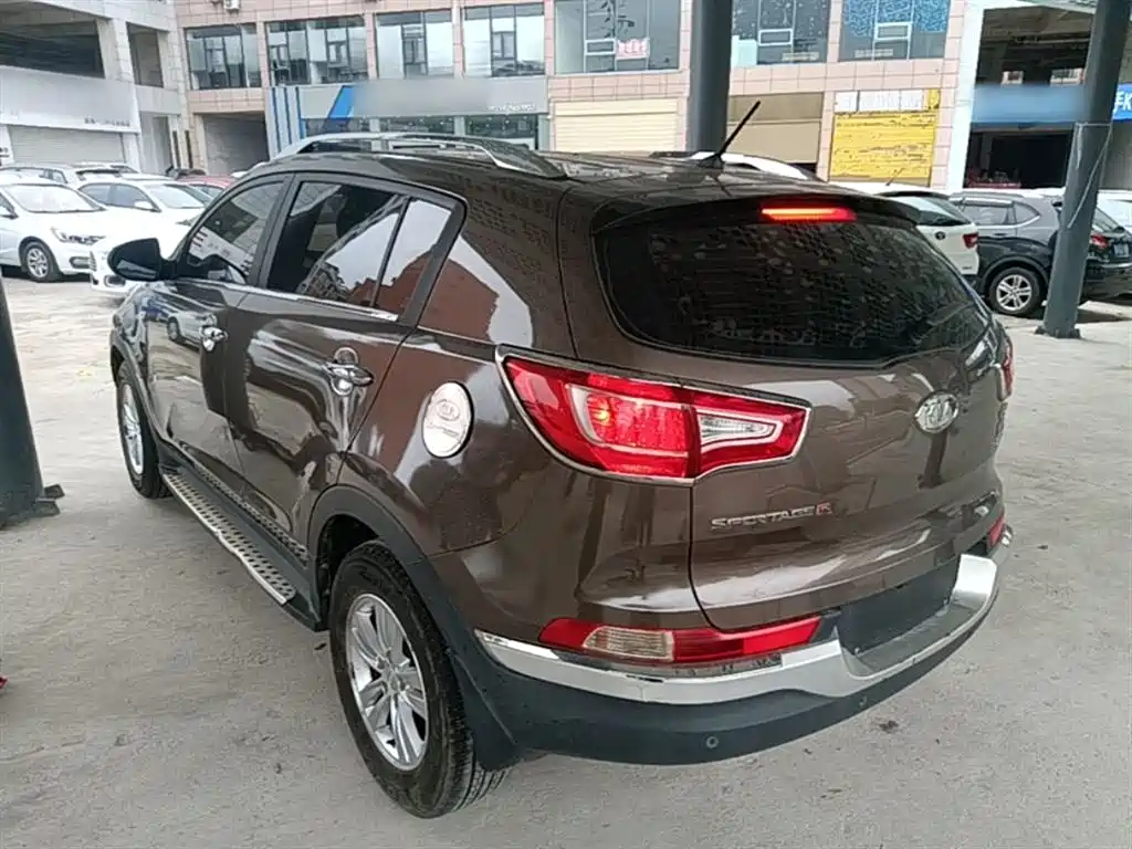 Kia Sportage 2014 2.0L Automatic 2WD GL Edition фото 5
