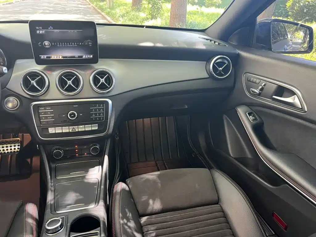 Mercedes-Benz CLA (Import) 2018 2018 CLA 220 4MATIC