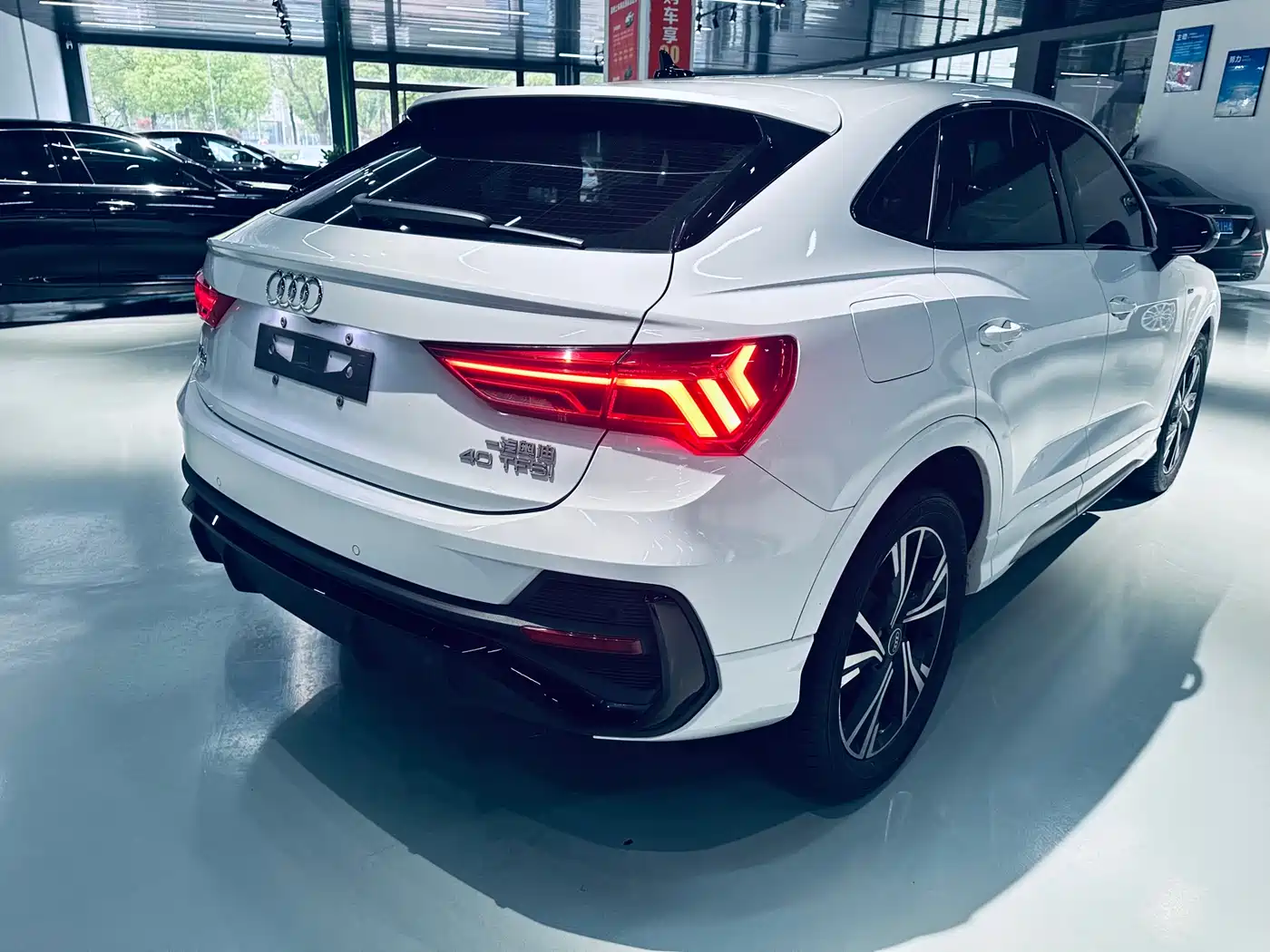 Audi Q3 Sportback 2022 40 TFSI Fashion фото 6