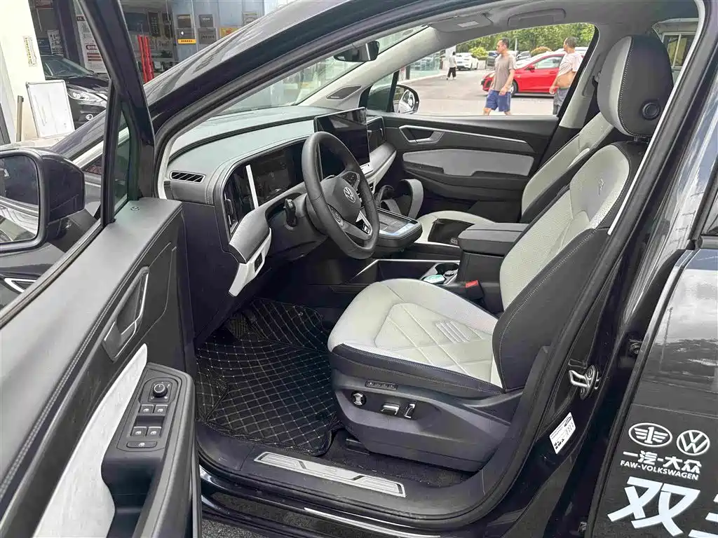 Volkswagen Talagon 2025 2025 450TSI R-Line 6-Seater