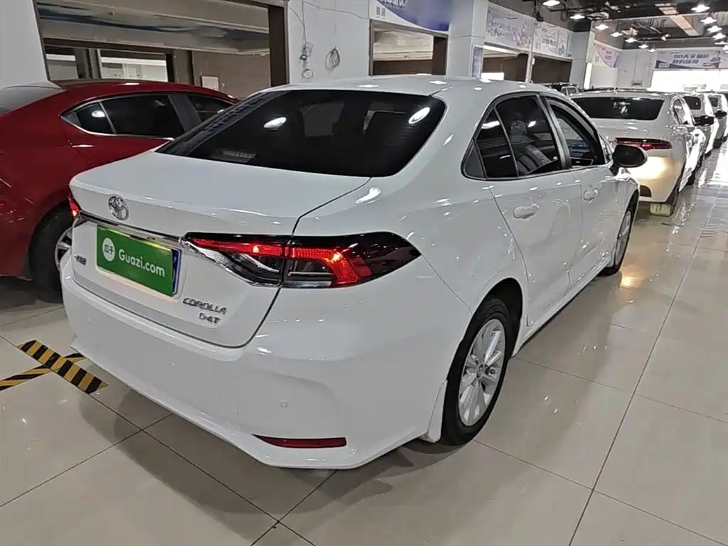 Toyota Corolla 2021 1.2T S-CVT Elite PLUS Edition фото 7