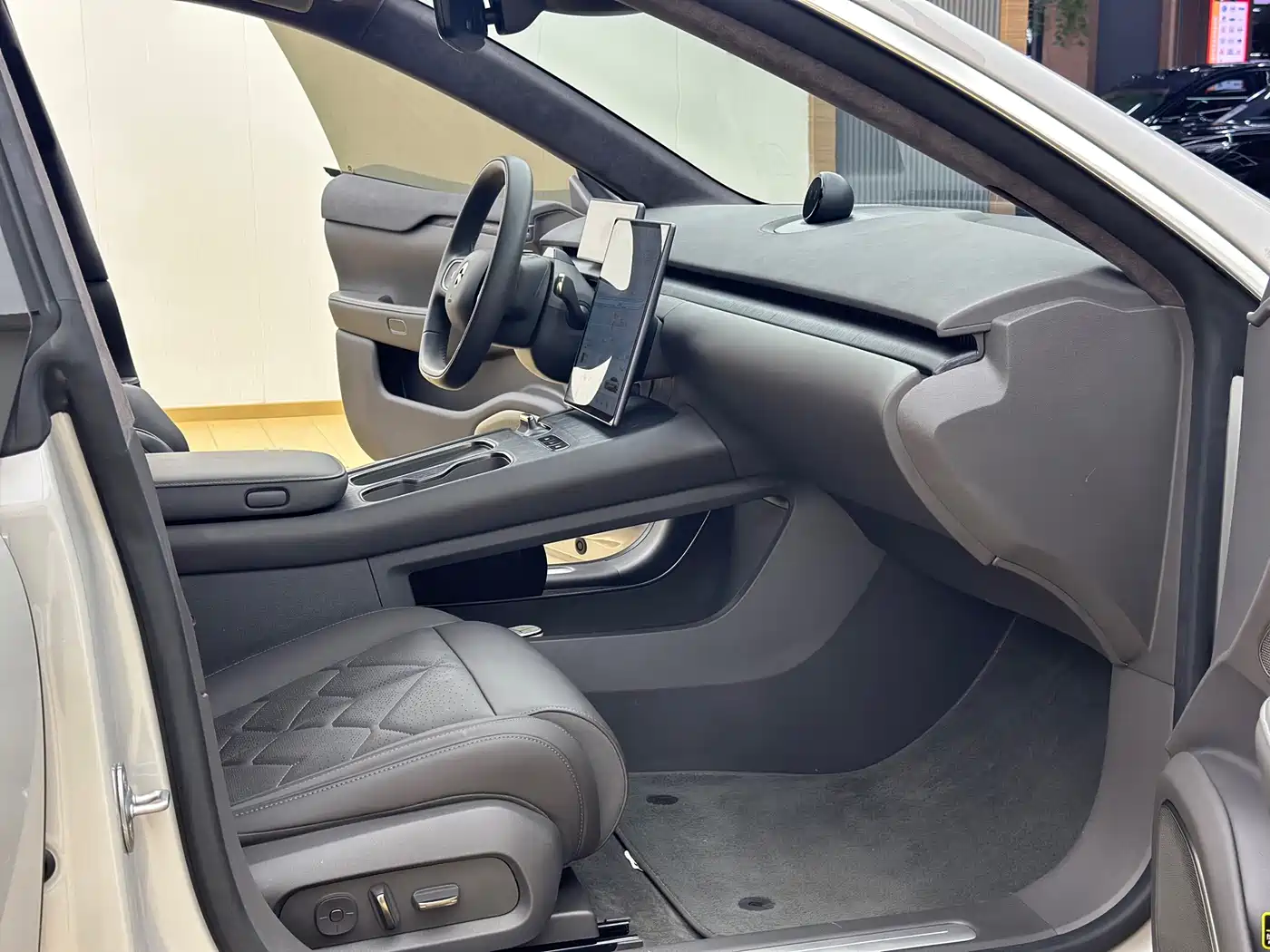 NIO ET7 2024 2024 75kWh Executive Signature Edition