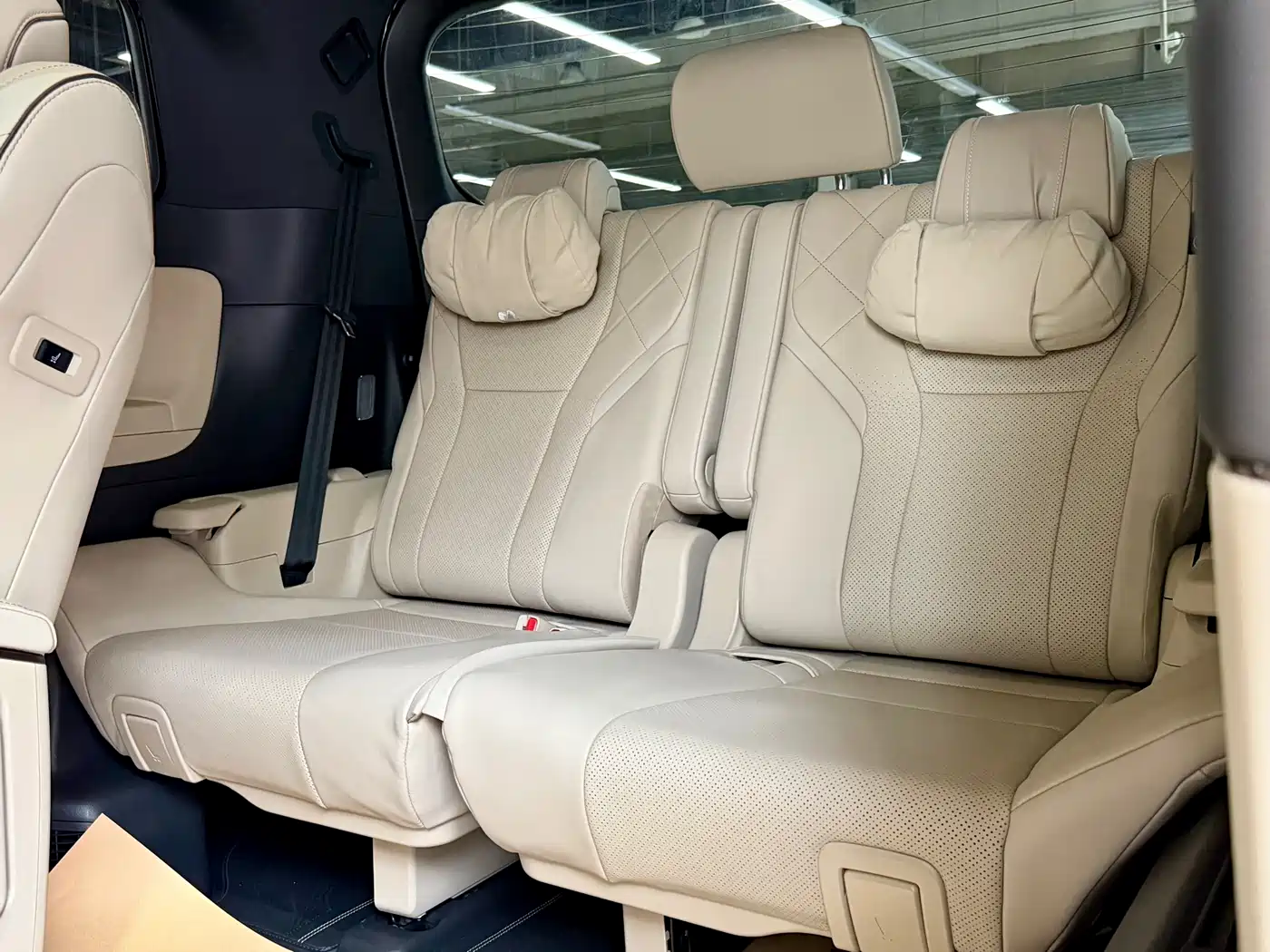 Toyota Alphard 2025 Hybrid 2.5L Prestige Gold Edition фото 36