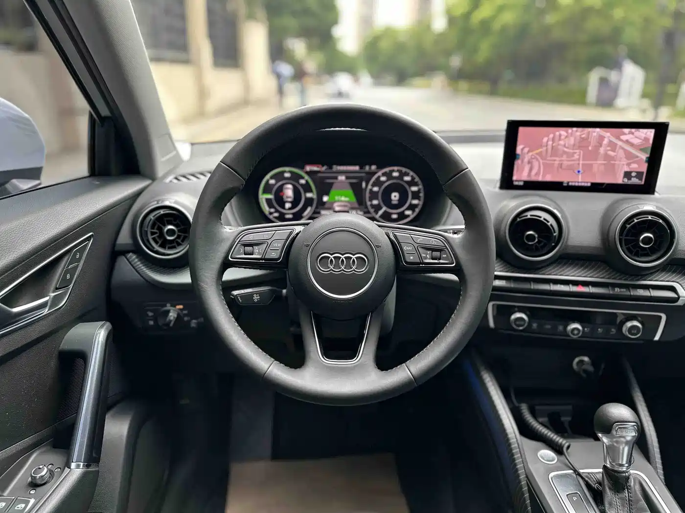 Audi Q2L e-tron 2019 Q2L e-tron Pure Electric Smart Cool Edition фото 14