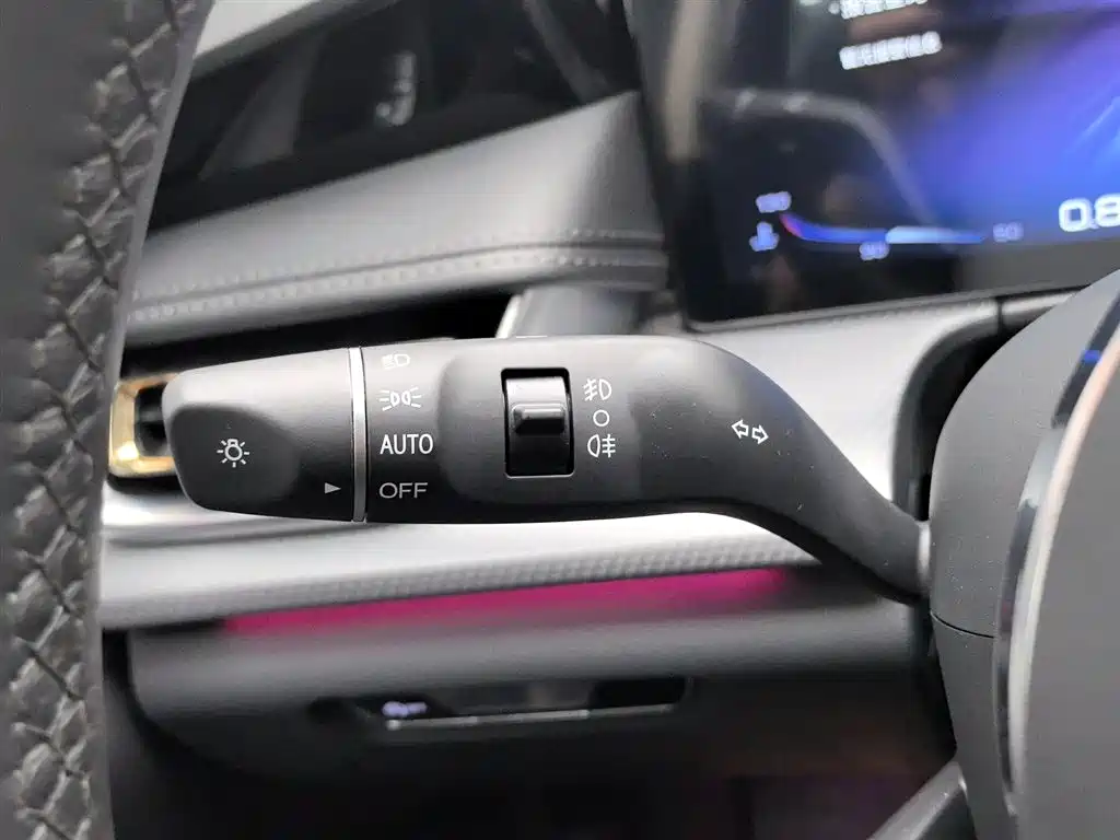 Hongqi H5 2023 2.0T Auto Smart Connect Flag Comfort фото 21