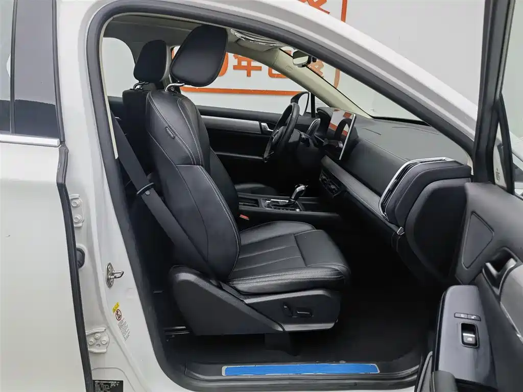 BYD Tang 2018 2.0T Automatic Smart Connection Noble Edition 7-Seater China V фото 23