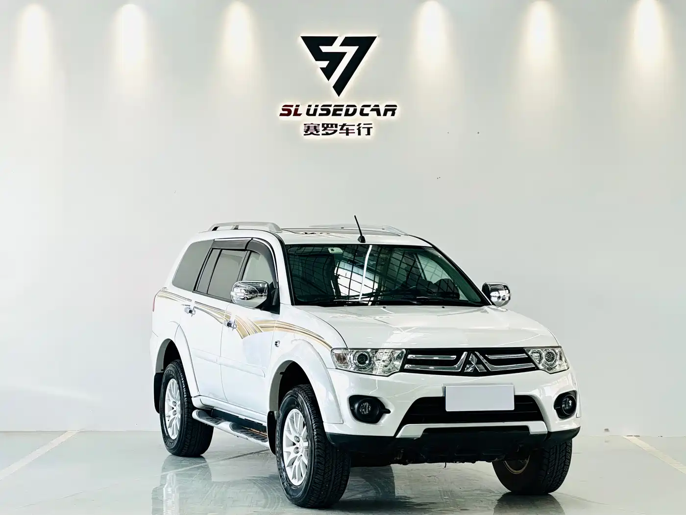 Mitsubishi Pajero Sport 2013 3.0L Automatic 4WD Flagship фото 3