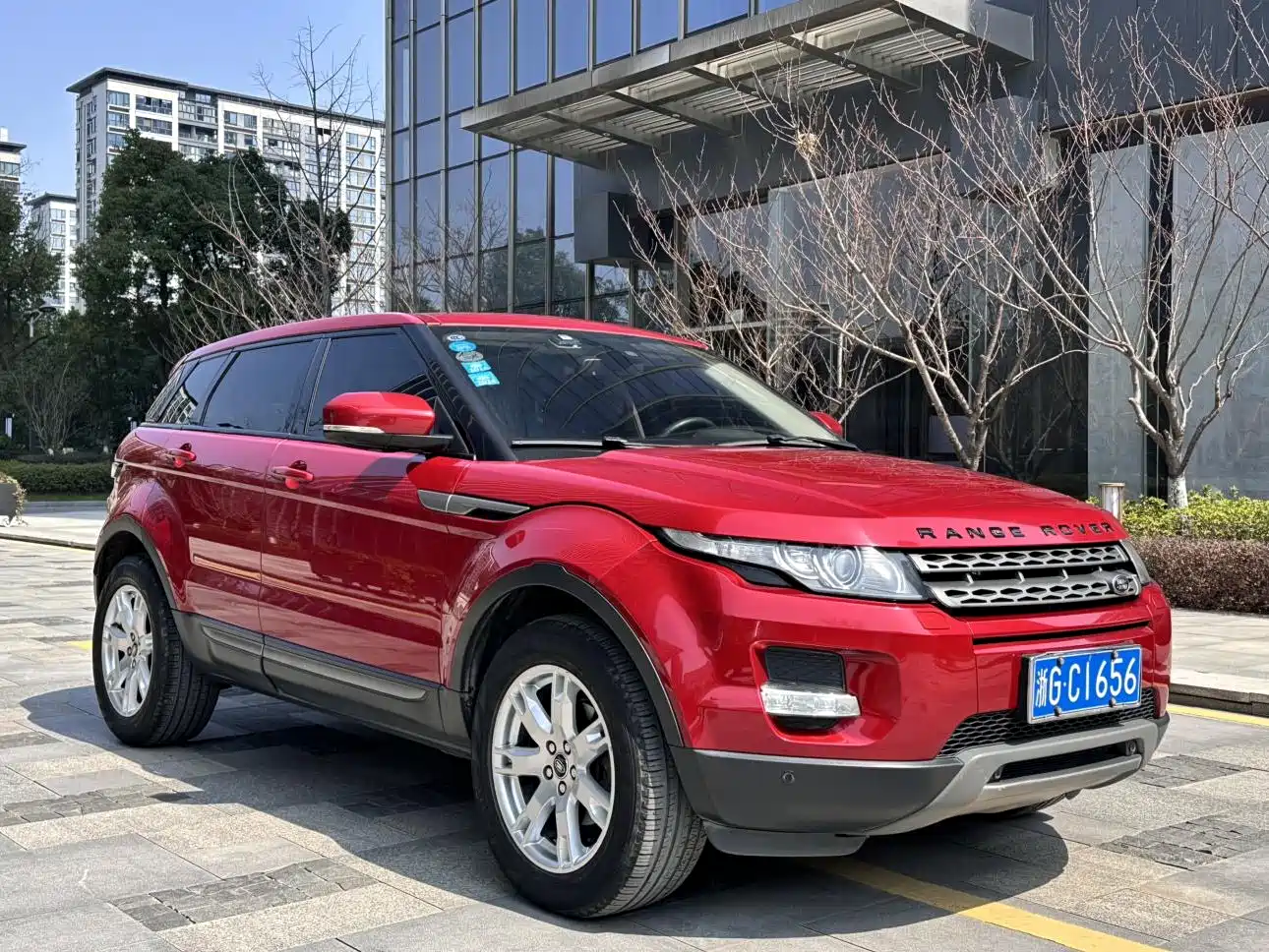 Land Rover Range Rover Evoque (Import) 2013 2.0T 5-door Premium Edition фото 3