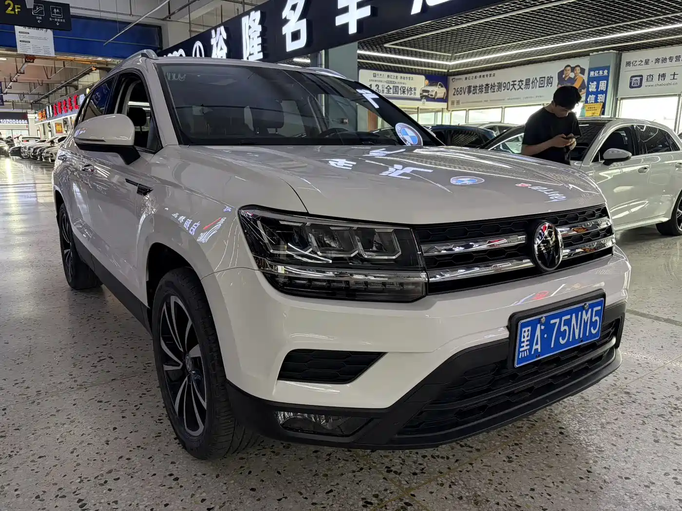 Volkswagen Tharu 2022 280TSI FWD Luxury Edition фото 3