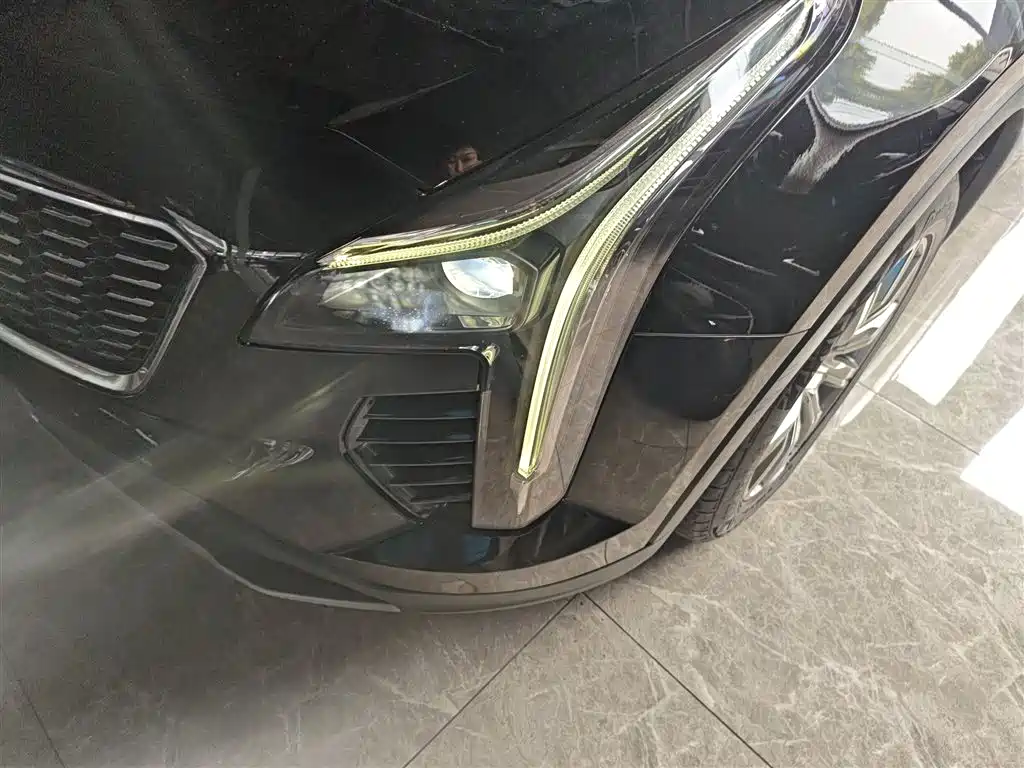 Cadillac XT4 2022 28T FWD Premium фото 24