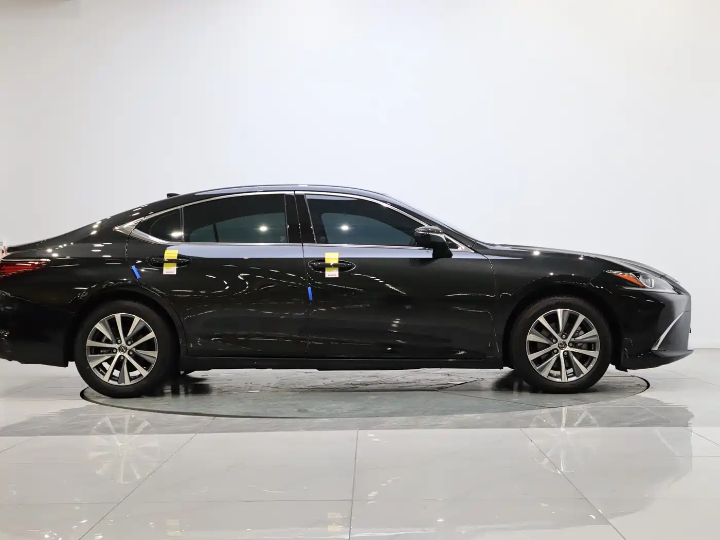 Lexus ES 2018 200 Excellence Edition (China VI) фото 6