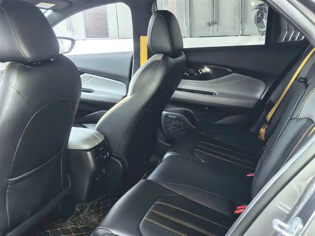 GAC Trumpchi Trumpchi Emkoo 2021 270T DCT J15 Edition фото 6