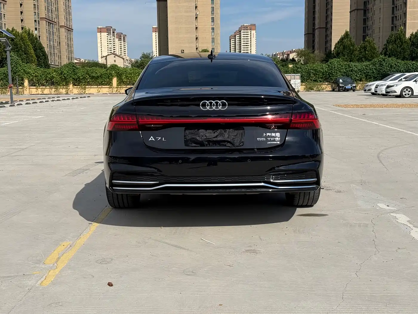 Photo 8 - Audi A7L