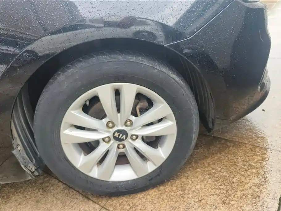 Kia K4 2014 1.8L Automatic GLS фото 6