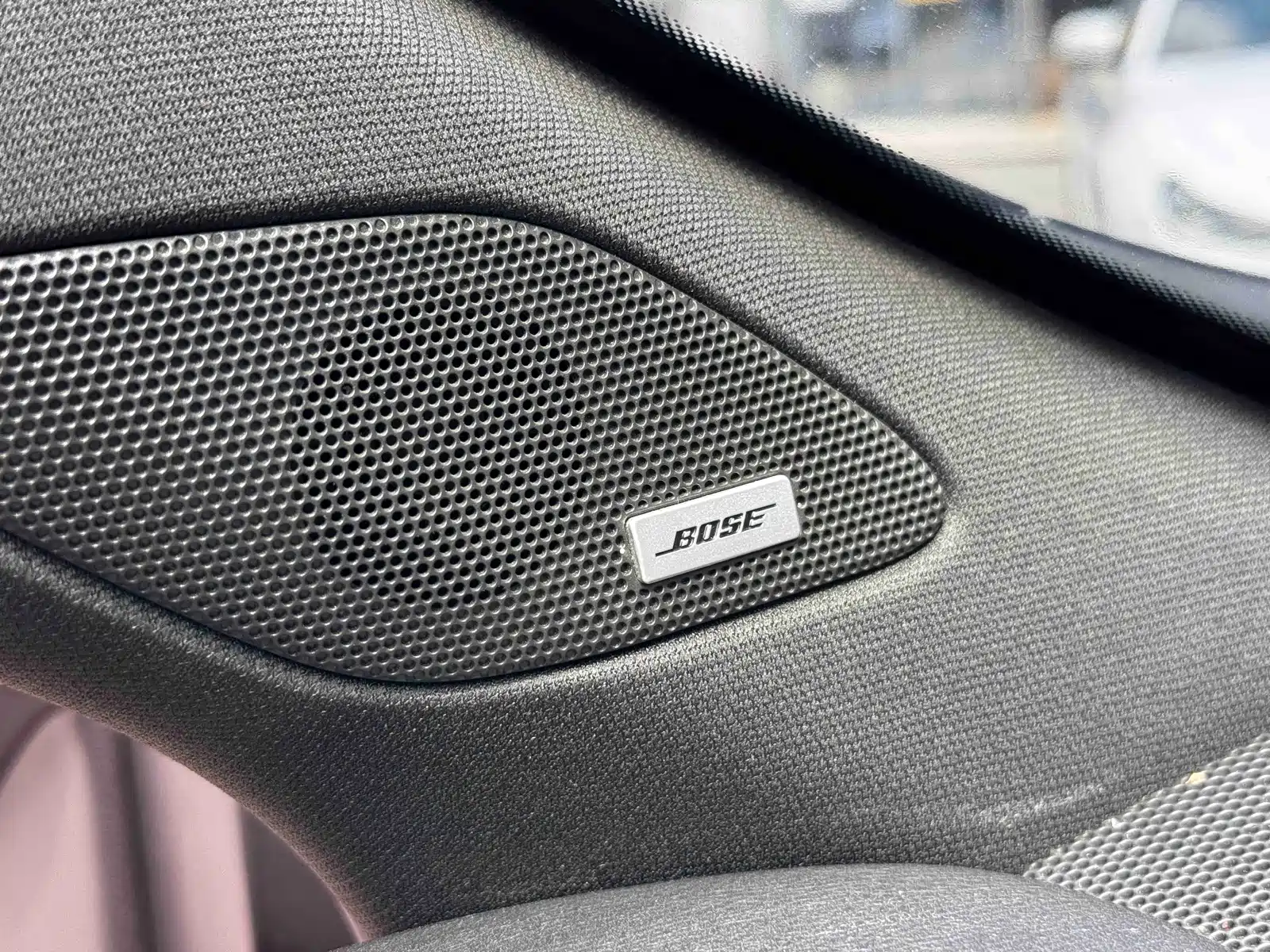 Фото 18 - Cadillac XT4