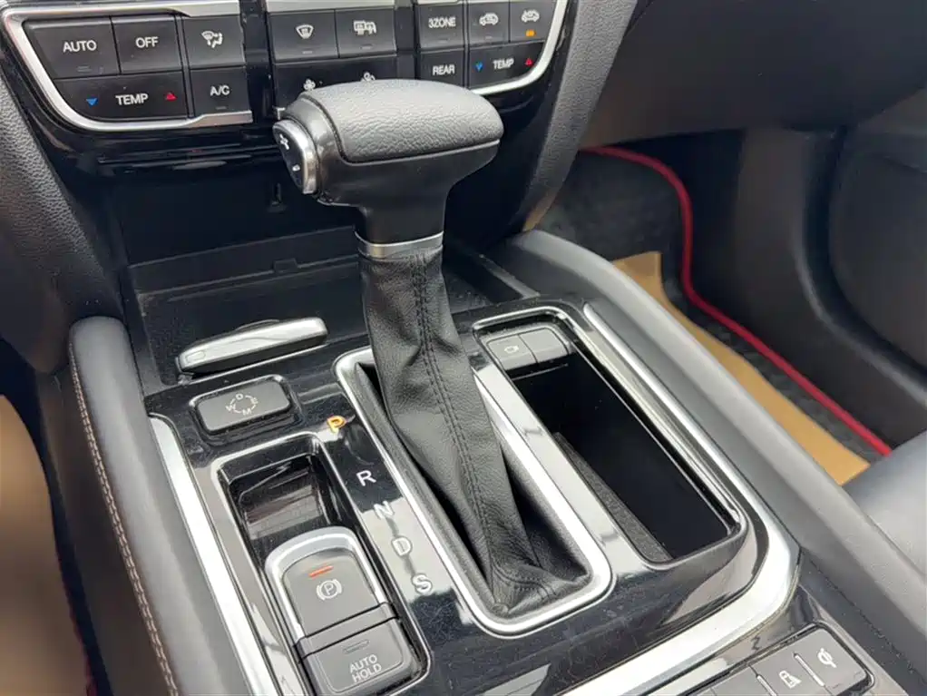 GAC Trumpchi Trumpchi GS8 2017 320T 2WD Luxury Smart Connect (7-seater) фото 16