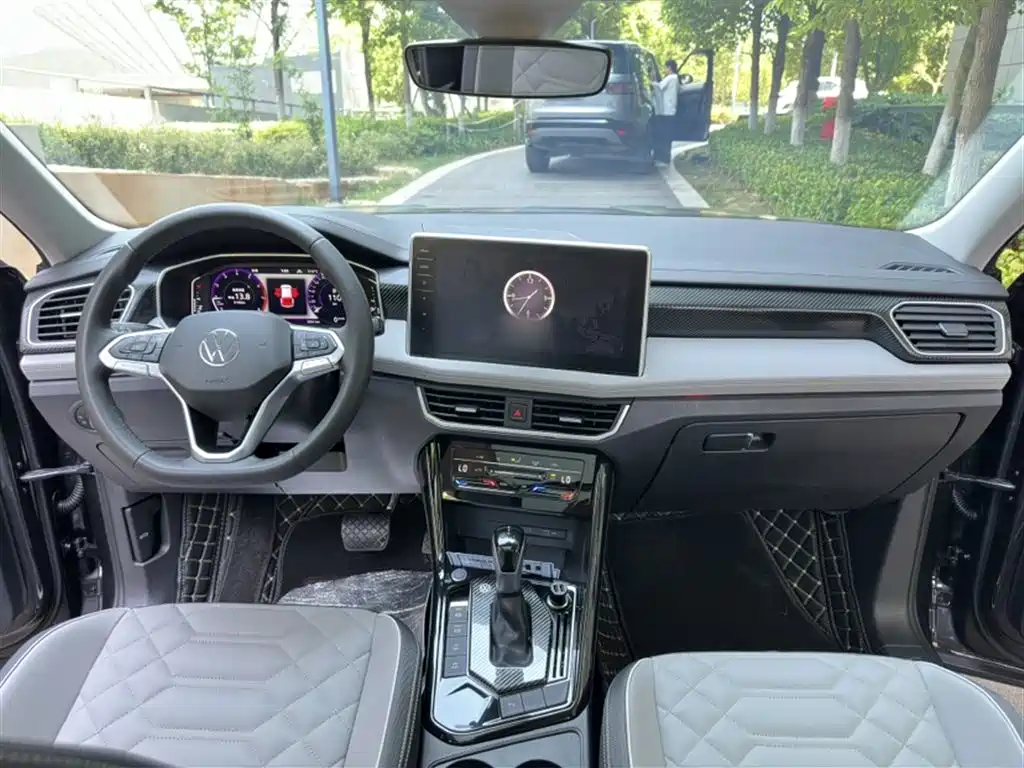 Volkswagen Tayron 2024 330TSI 2WD Luxury Plus Advanced фото 16