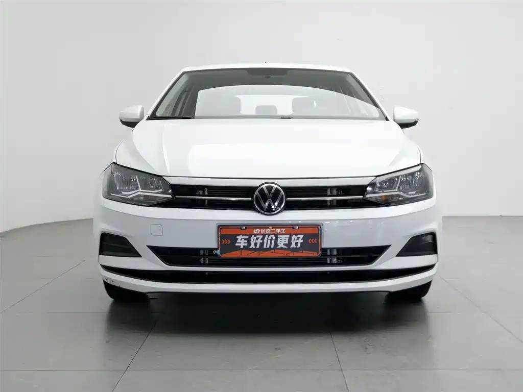 Volkswagen Polo 2023 Facelift Plus 1.5L Auto Joyful Living Edition фото 3