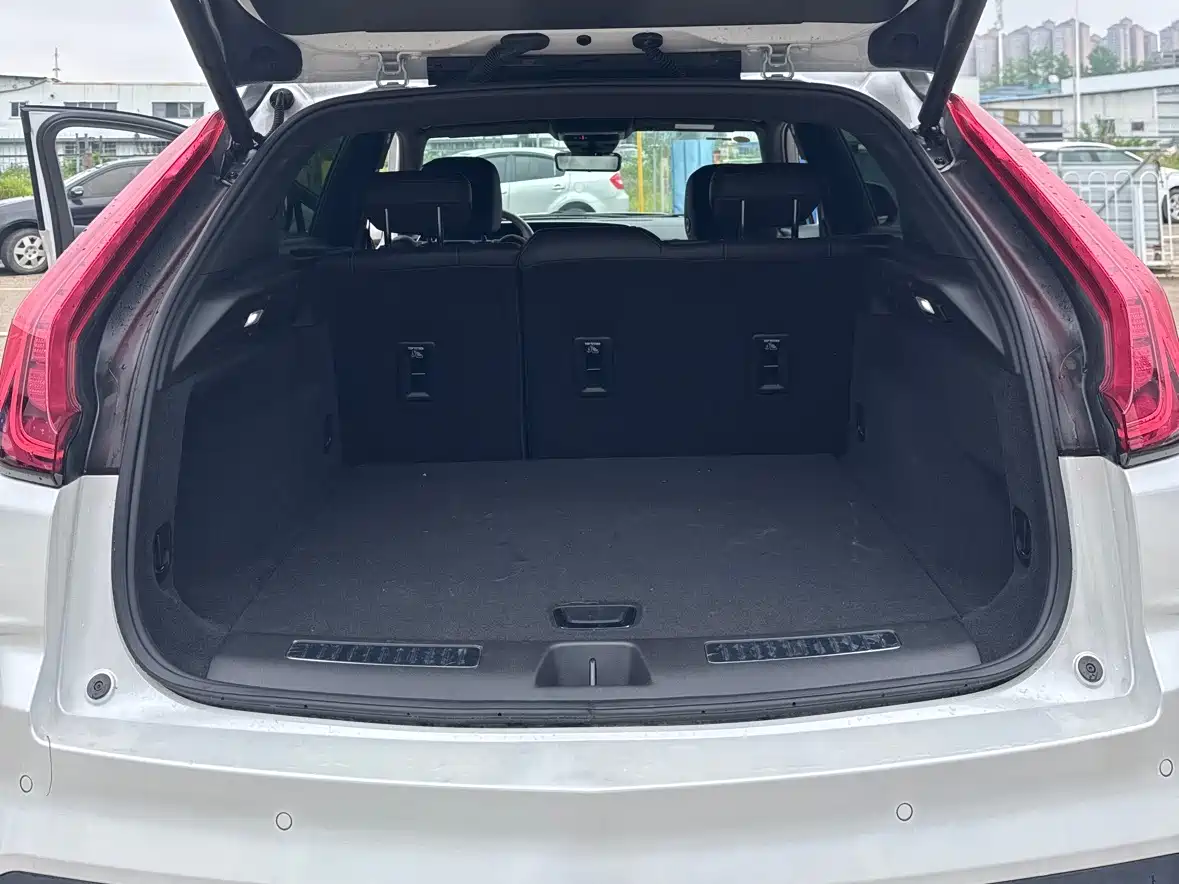 Cadillac XT4 2024 28T 2WD Premium фото 13