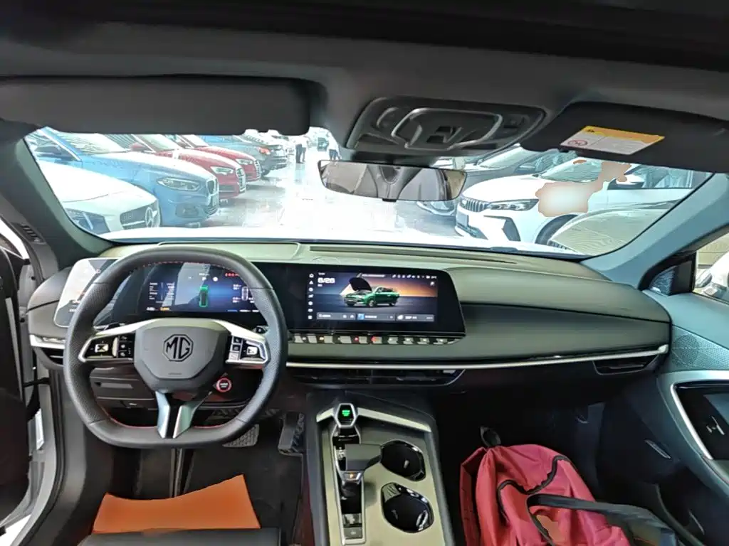 MG MG7 2025 2025 2.0T 405 AT Luxury Edition