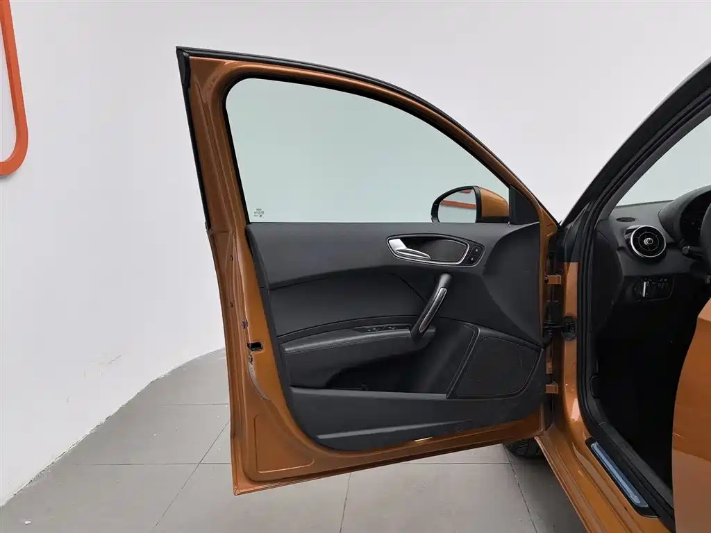 Audi A1 2013 Model 30 TFSI Sportback Ego фото 8