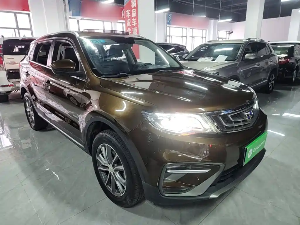 Фото 4 - Geely Atlas