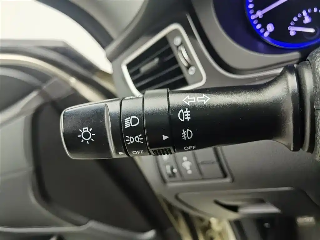 Hyundai Mistra 2016 1.8L Automatic Smart GLS фото 21