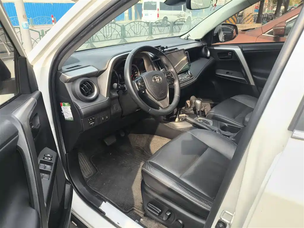 Toyota RAV4 Rongfang 2018 2.5L Automatic 4WD Elite i Edition фото 16