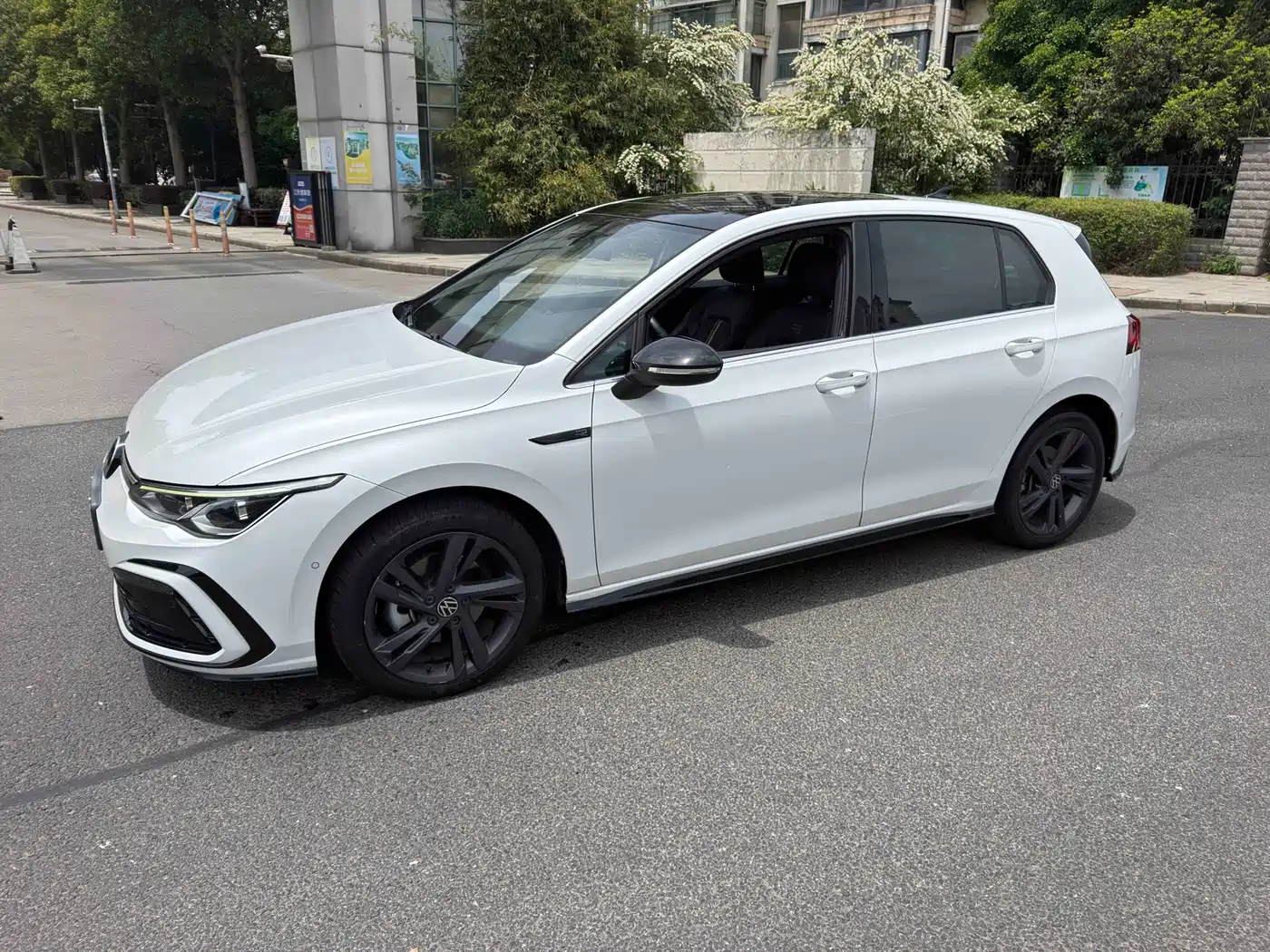 Volkswagen Golf 2021 280TSI DSG R-Line фото 2