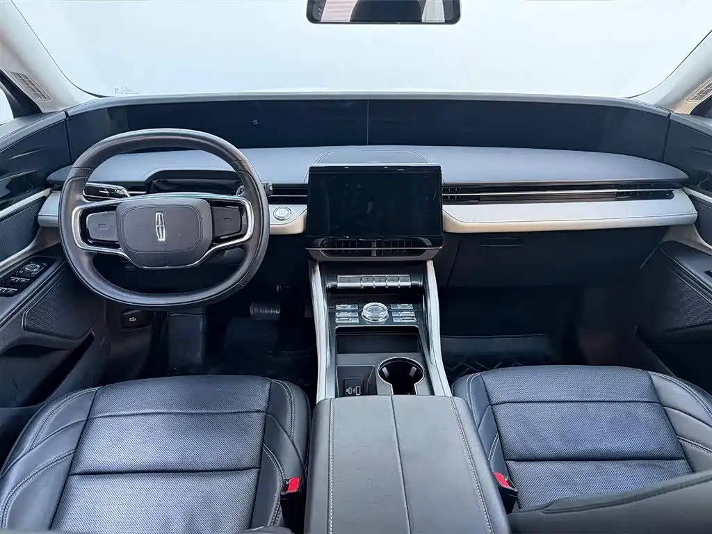 Lincoln Nautilus 2025 2.0T AWD Premium Hybrid 8