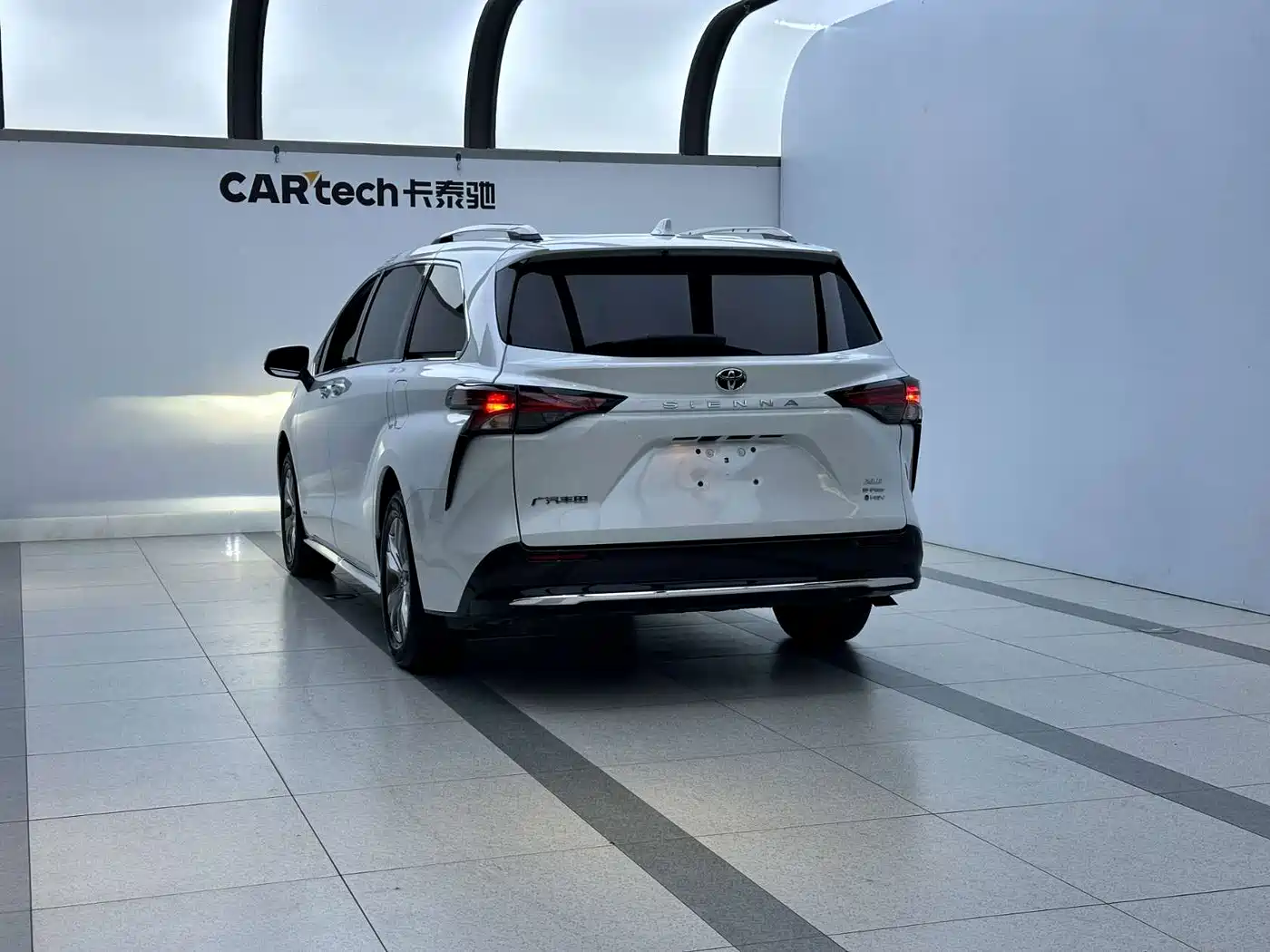 TOYOTA SIENNA