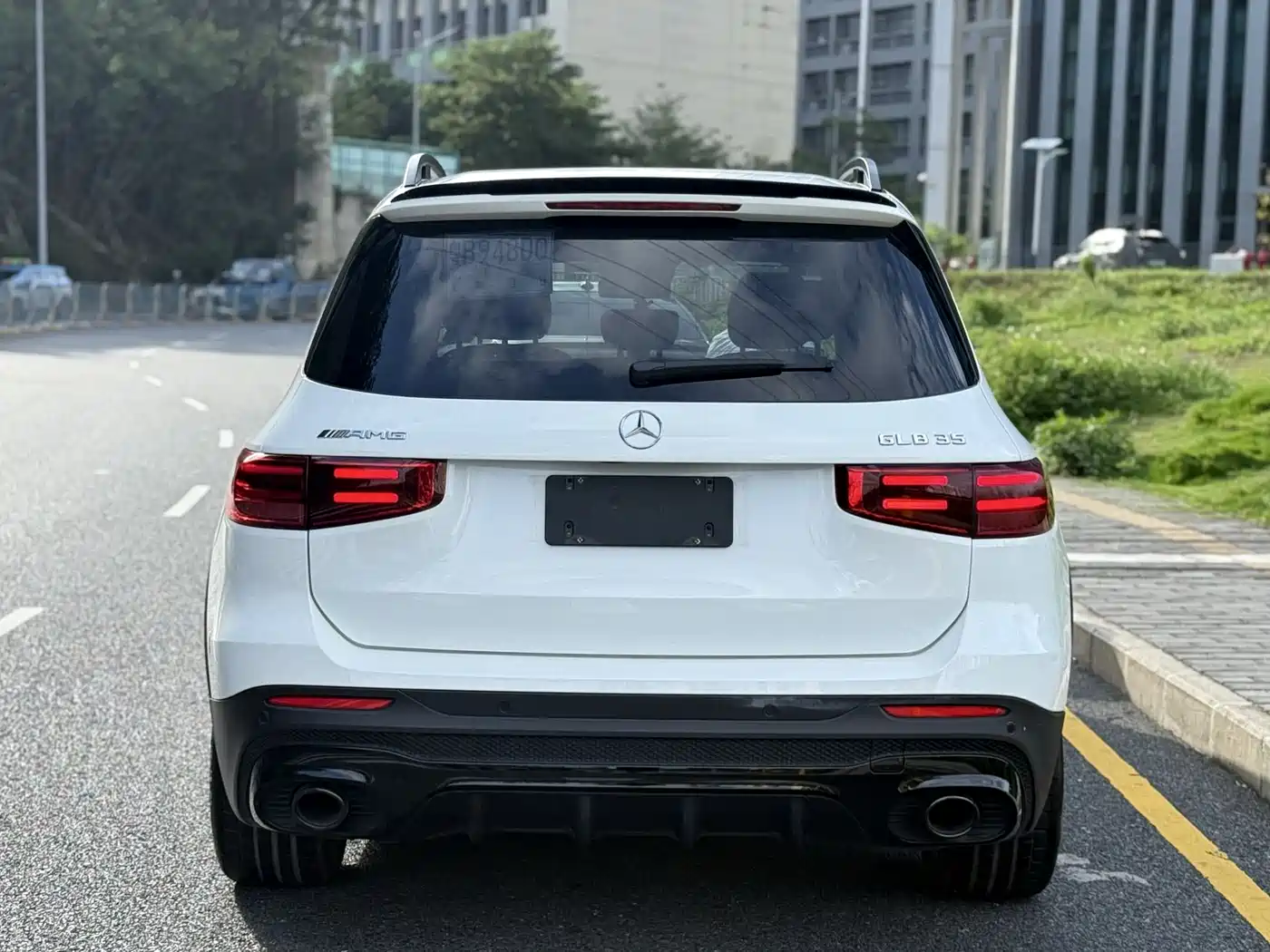 Mercedes-Benz GLB AMG 2024 AMG GLB 35 4MATIC фото 12