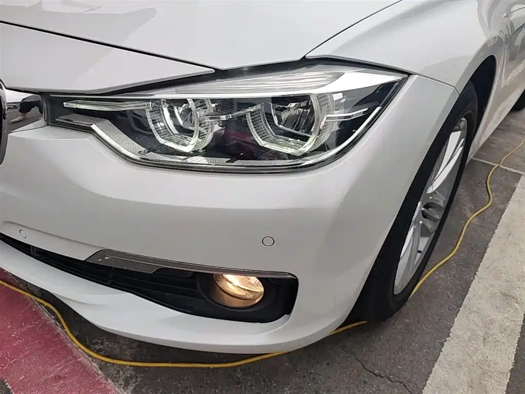 BMW 3 Series 2017 320Li Fashion фото 24