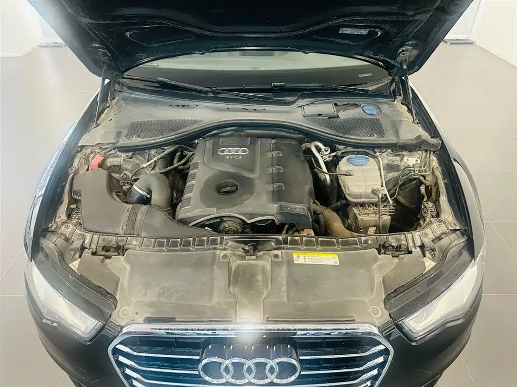 Фото 13 - Audi A6L