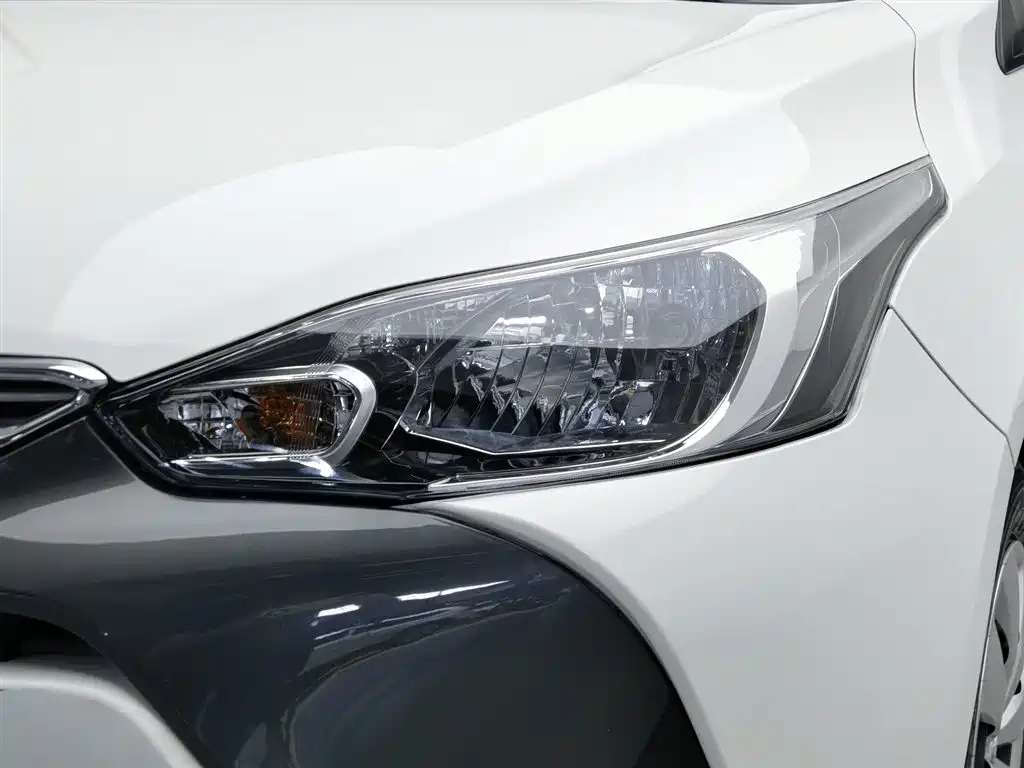 Toyota YARiS L Zhi Xuan 2021 1.5L CVT Leading Edition фото 7