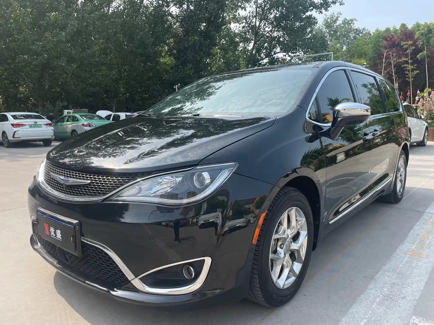 Chrysler Grand Voyager (Import) 2017 3.6L Premium Edition