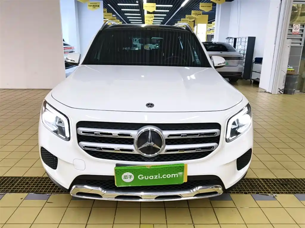 MERCEDES-BENZ GLB