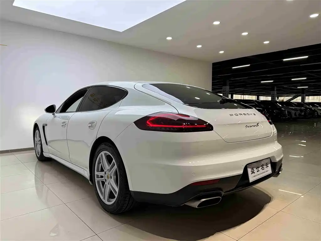 Porsche Panamera 2014 Panamera 3.0T фото 19